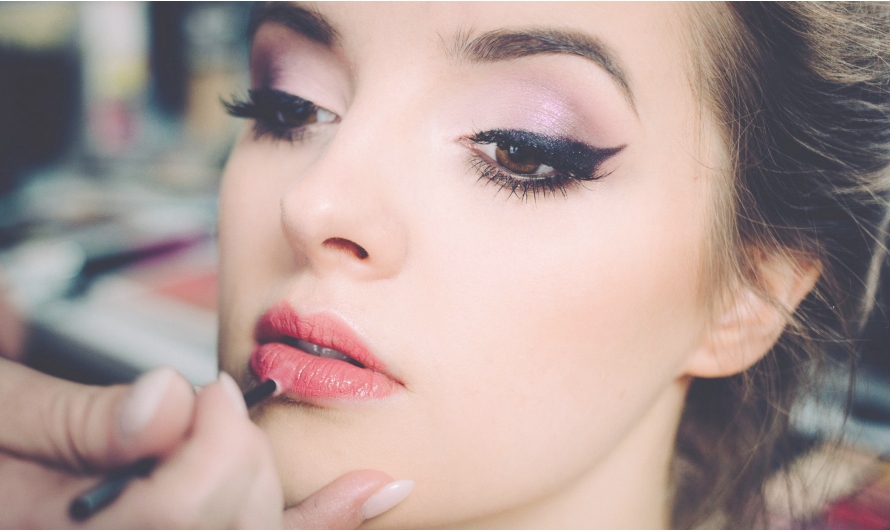 How to Choose the Best Makeup Colors for Your Skin Tone and Eye Color