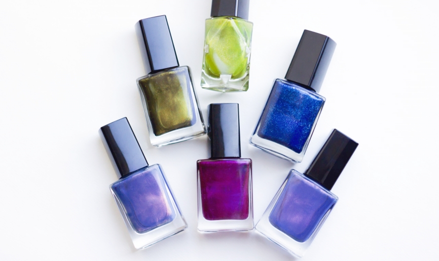 How to Remove Nail Polish Easily and Safely without Damaging Your Nails