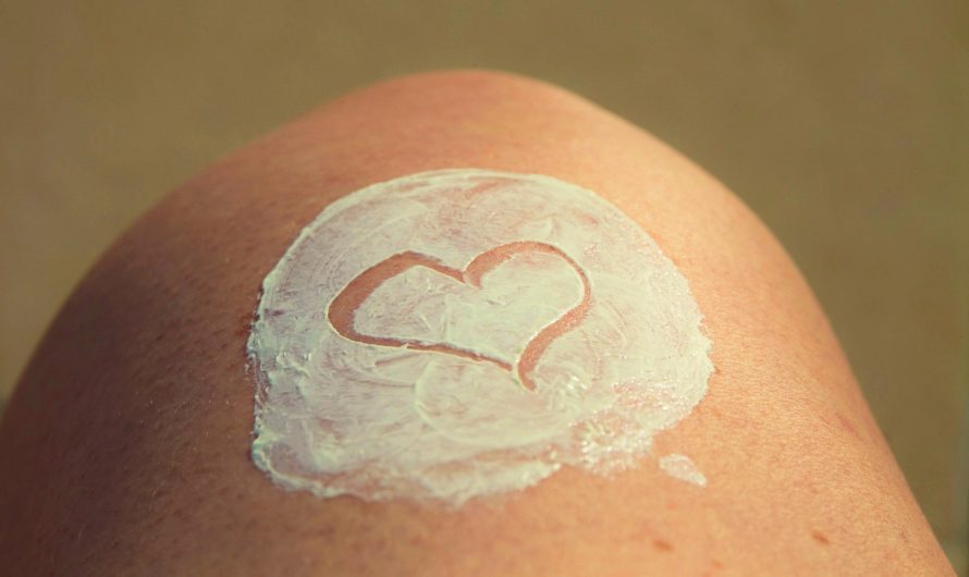 Clever Hacks to Apply Sunscreen Properly and Avoid Missing Spots