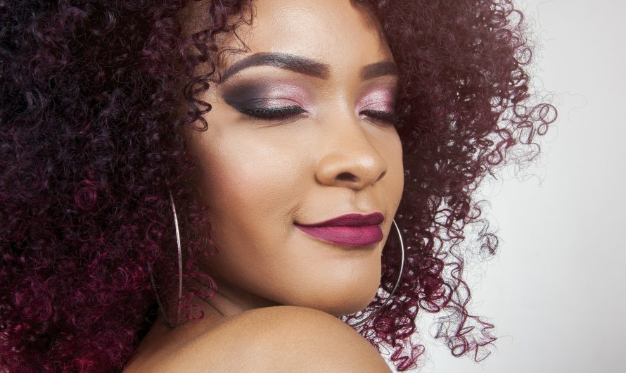 How to Do a Cut Crease in 5 Easy Steps